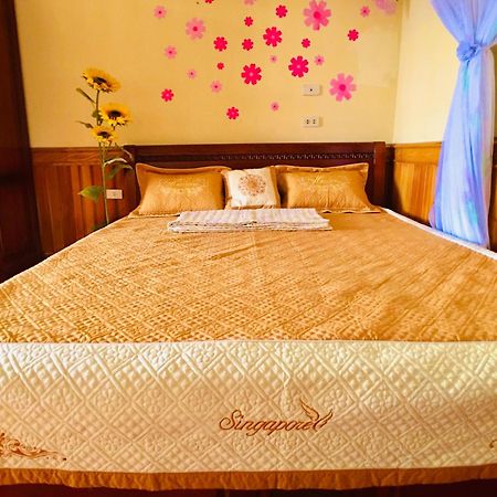 Wild Flower Homestay Ниньбинь Экстерьер фото